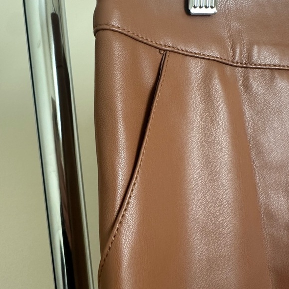 Women’s Pleather Mini Skirt - Picture 3 of 5